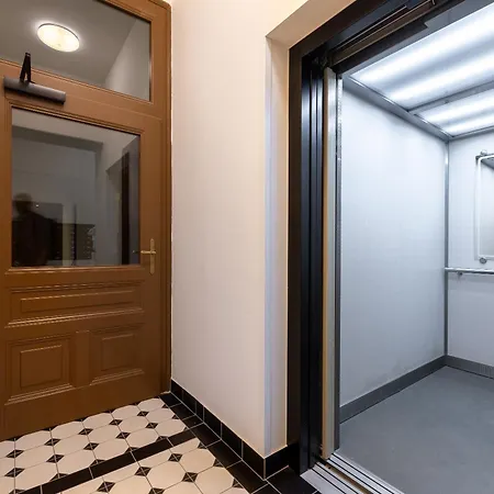 Modern Urban In The Center Of Apartament