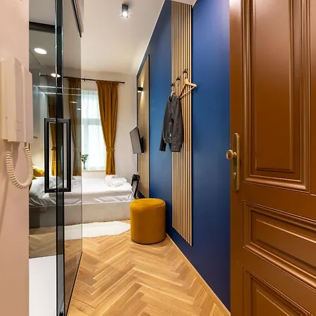 Modern With Paid Parking Steps From Wenceslas Square By Easybnb Premium * פראג