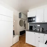 Modern Steps From Wenceslas Square By Easybnb Premium * Prága