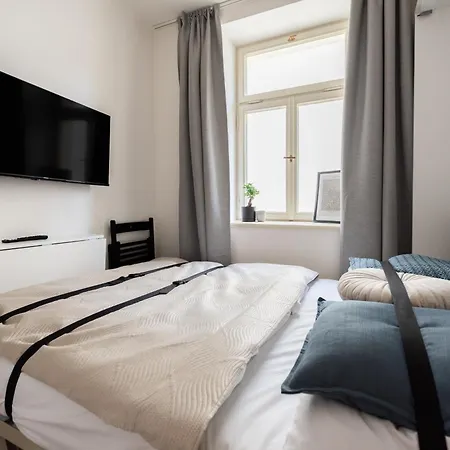 Modern With Paid Parking Steps From Wenceslas Square By Easybnb Premium براغ