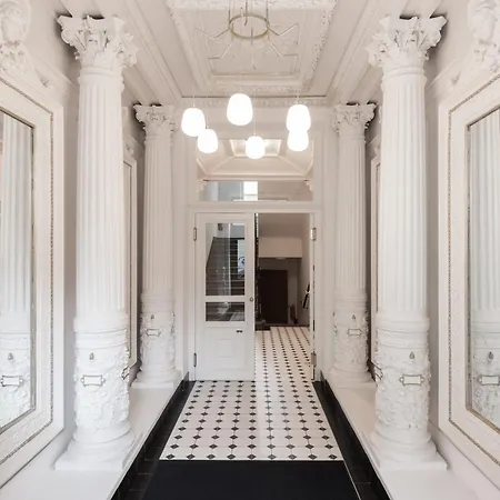Modern With Paid Parking Steps From Wenceslas Square By Easybnb Premium * براغ