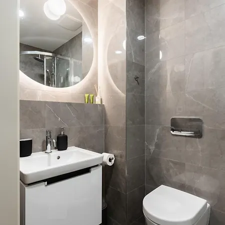 Modern With Paid Parking Steps From Wenceslas Square By Easybnb Premium アパート